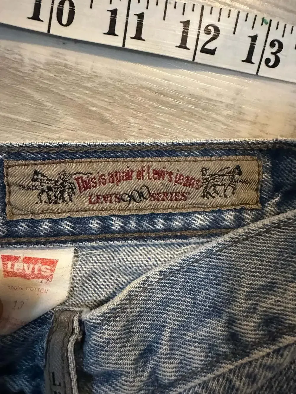 Vintage Levi's 900 Series High Rise Relaxed Fit Tapered Jeans